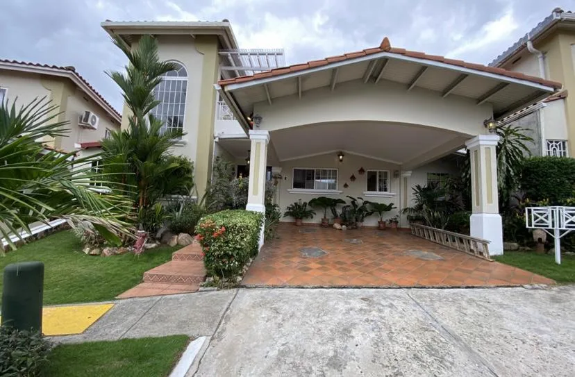 House for Sale in Brisas del Golf, PH Brisas de Pacífico in San Miguelito – 419 m², 3 bedrooms – photo 1 of 8