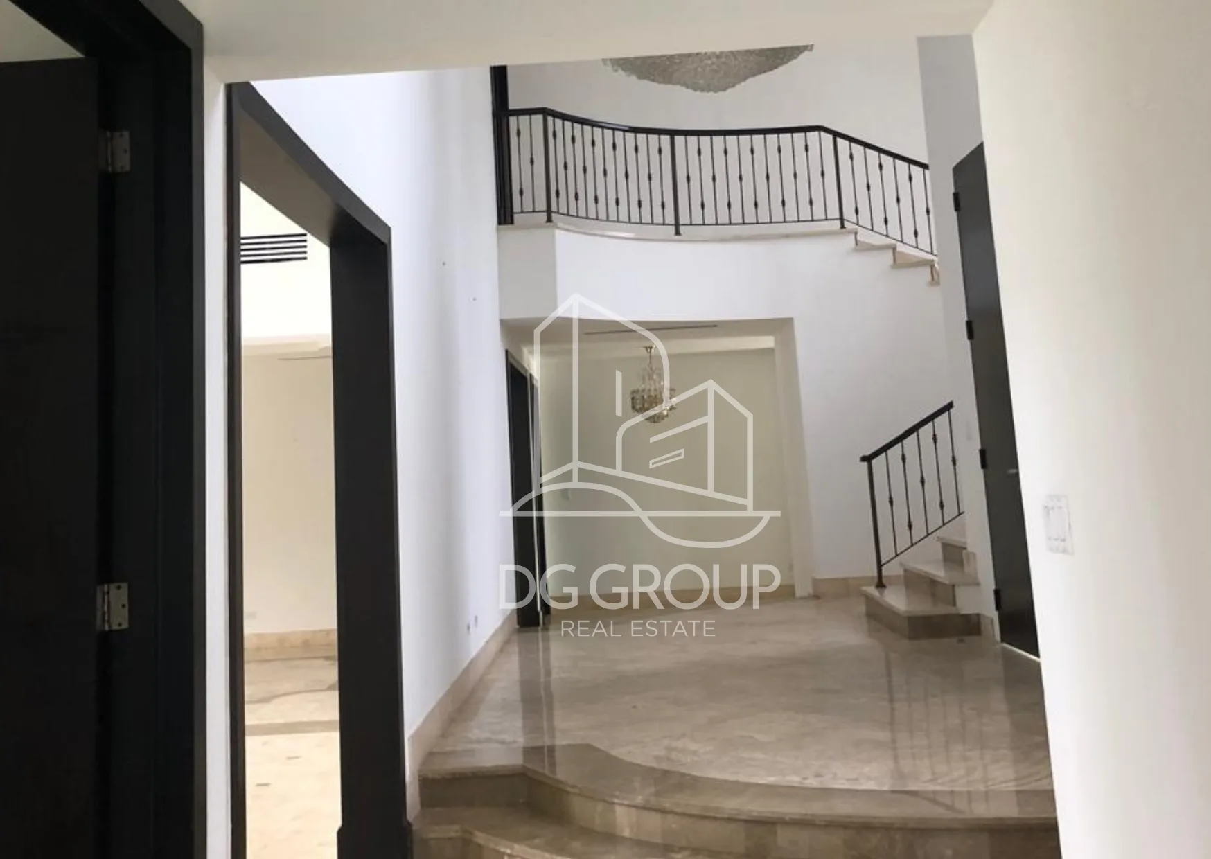 Venta de Casa en Costa del Este en Ciudad de Panamá – 1045 m², 4 recámaras – foto 4 de 8
