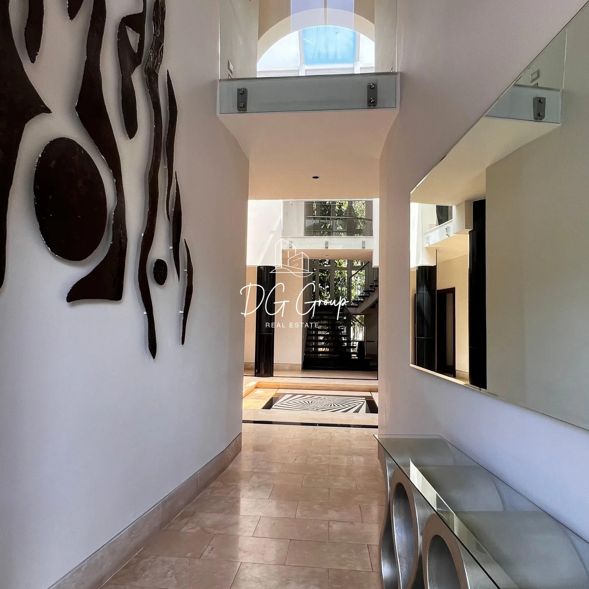 Venta de casa en Costa del Este Residencial Balmoral en Ciudad de Panamá – 1250 m², 4 recámaras – foto 2 de 6