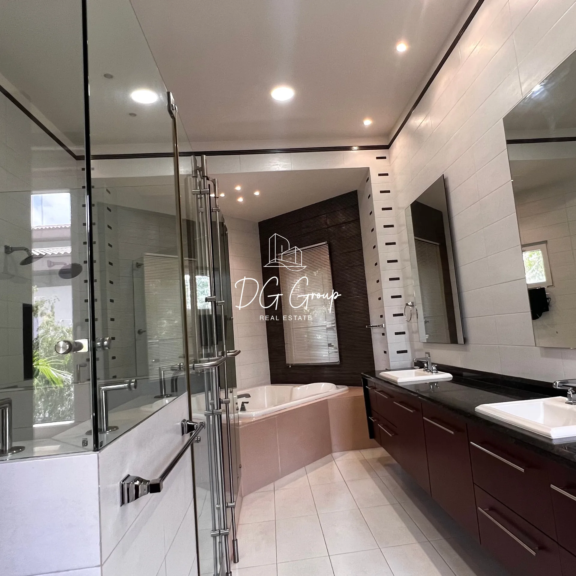 Venta de casa en Costa del Este Residencial Balmoral en Ciudad de Panamá – 1250 m², 4 recámaras – foto 4 de 6
