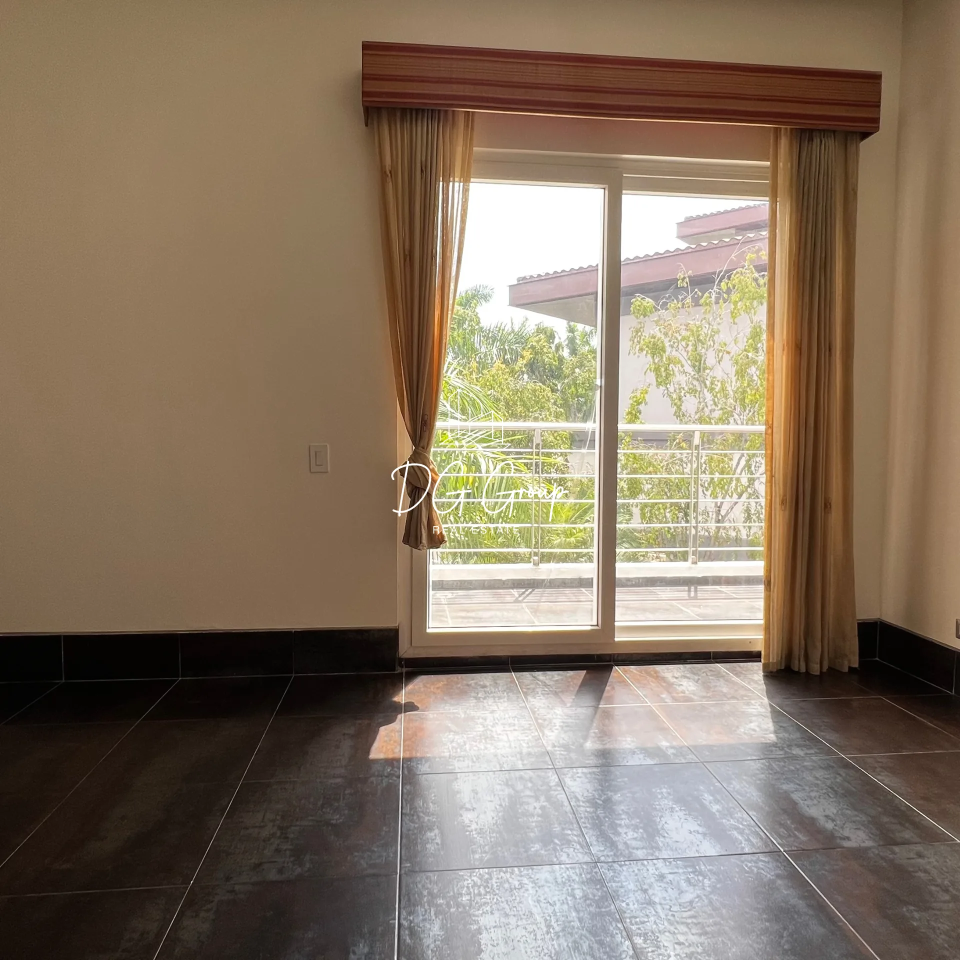 Venta de casa en Costa del Este Residencial Balmoral en Ciudad de Panamá – 1250 m², 4 recámaras – foto 6 de 6