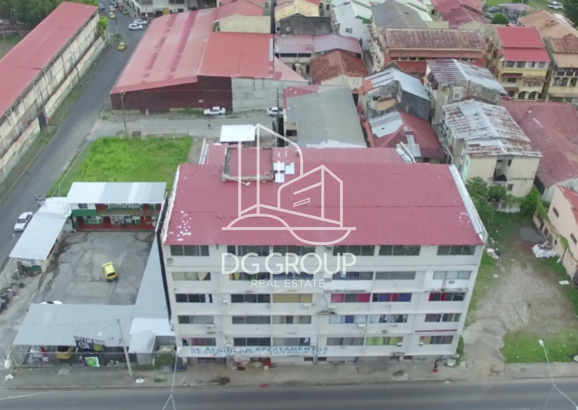 Venta de edificio completo en 4 de julio Santa Ana en Ciudad de Panamá – 700 m², >30 recámaras – foto 1 de 8