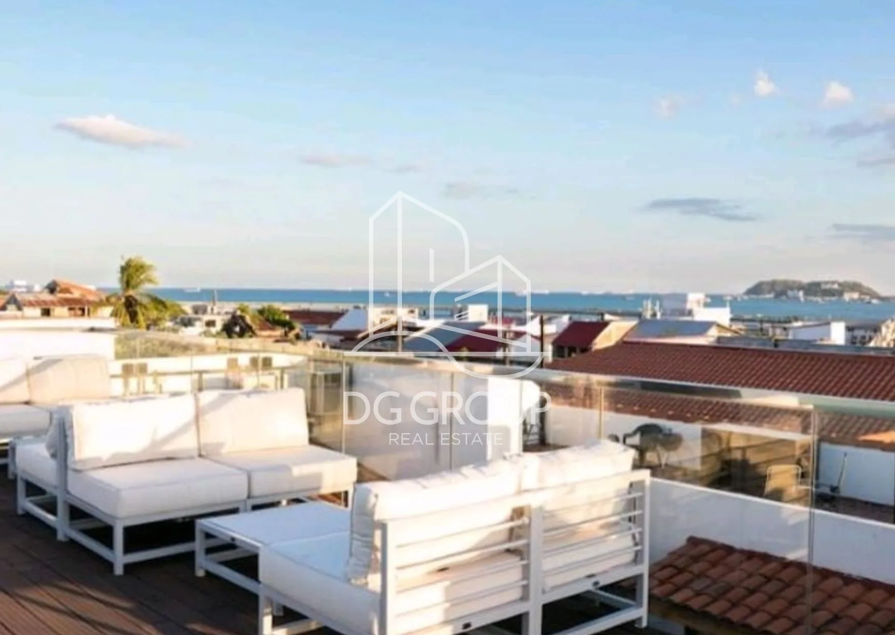 Luxury Hotel for Sale in Casco Antiguo in Casco Viejo – >30 bedrooms – photo 1 of 8