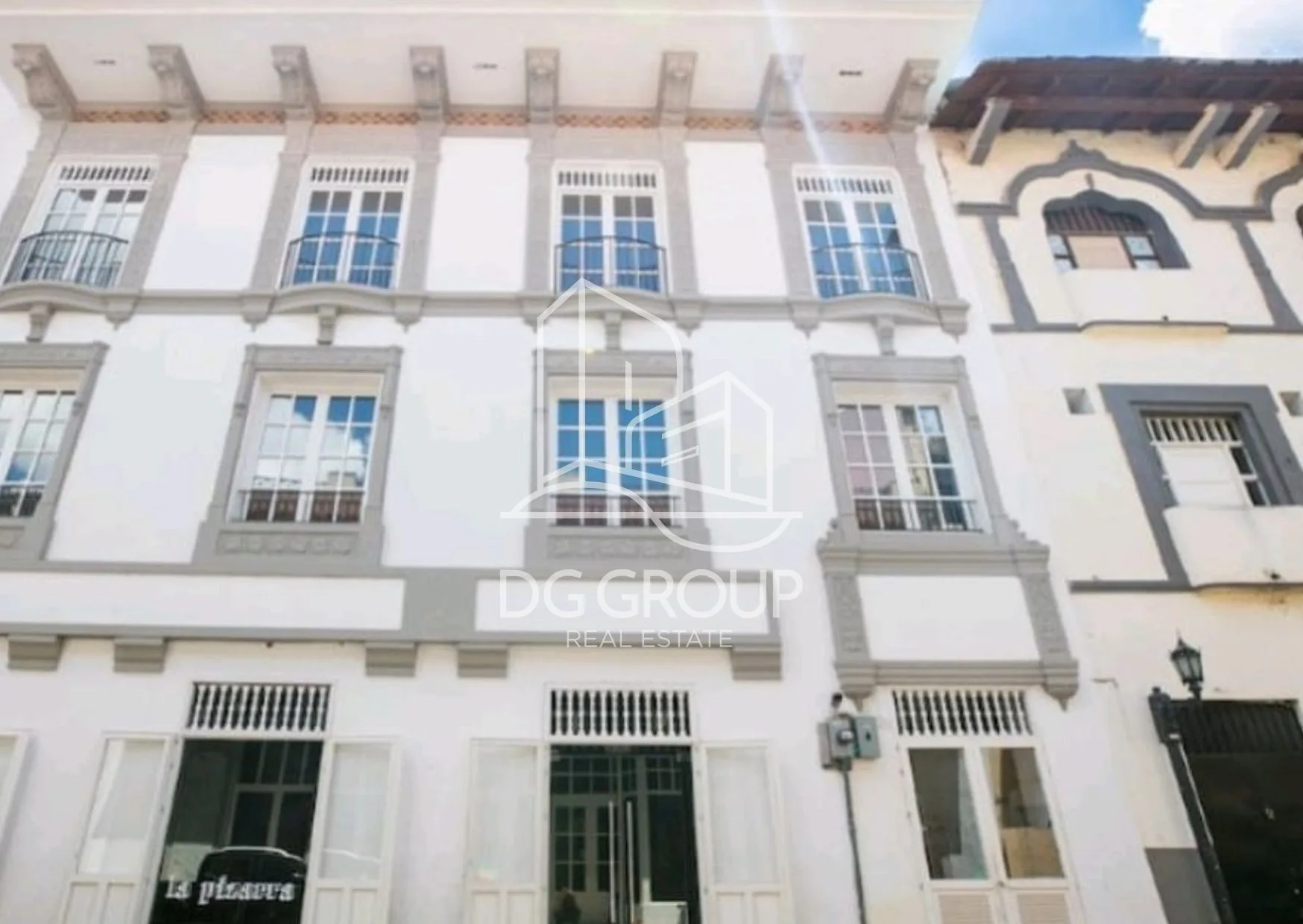 Luxury Hotel for Sale in Casco Antiguo in Casco Viejo – >30 bedrooms – photo 2 of 8