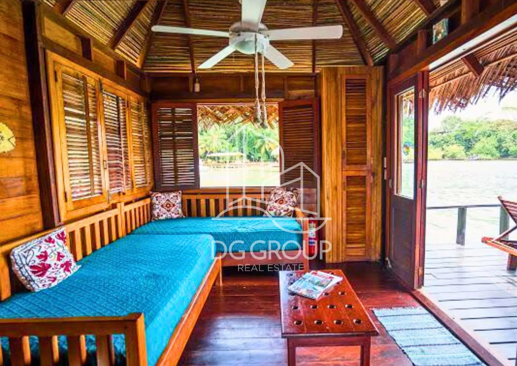 Oceanfront Hotel for Sale on Isla Bastimentos, Bocas del Toro in Bastimentos – 30000 m² – photo 6 of 8