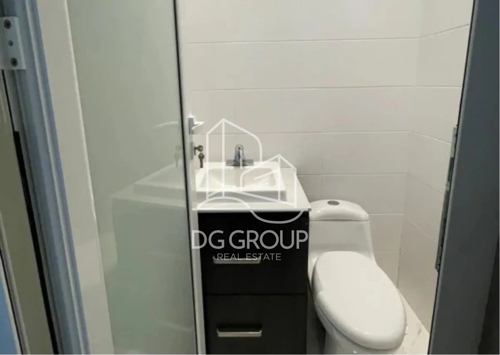 Venta de oficina o consultorio en Costa del Este en Ciudad de Panamá – 43 m² – foto 8 de 8