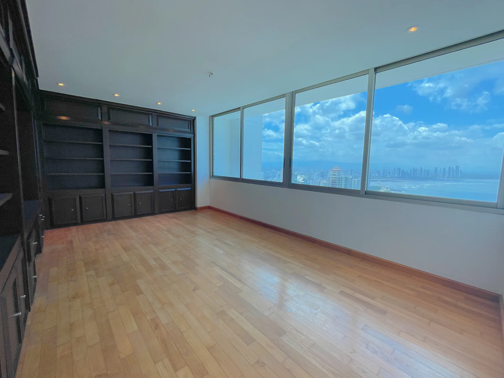 Venta de Penthouse en Punta Pacífica PH Aqualina  en Ciudad de Panamá – 746.76 m², 5 recámaras – foto 5 de 8