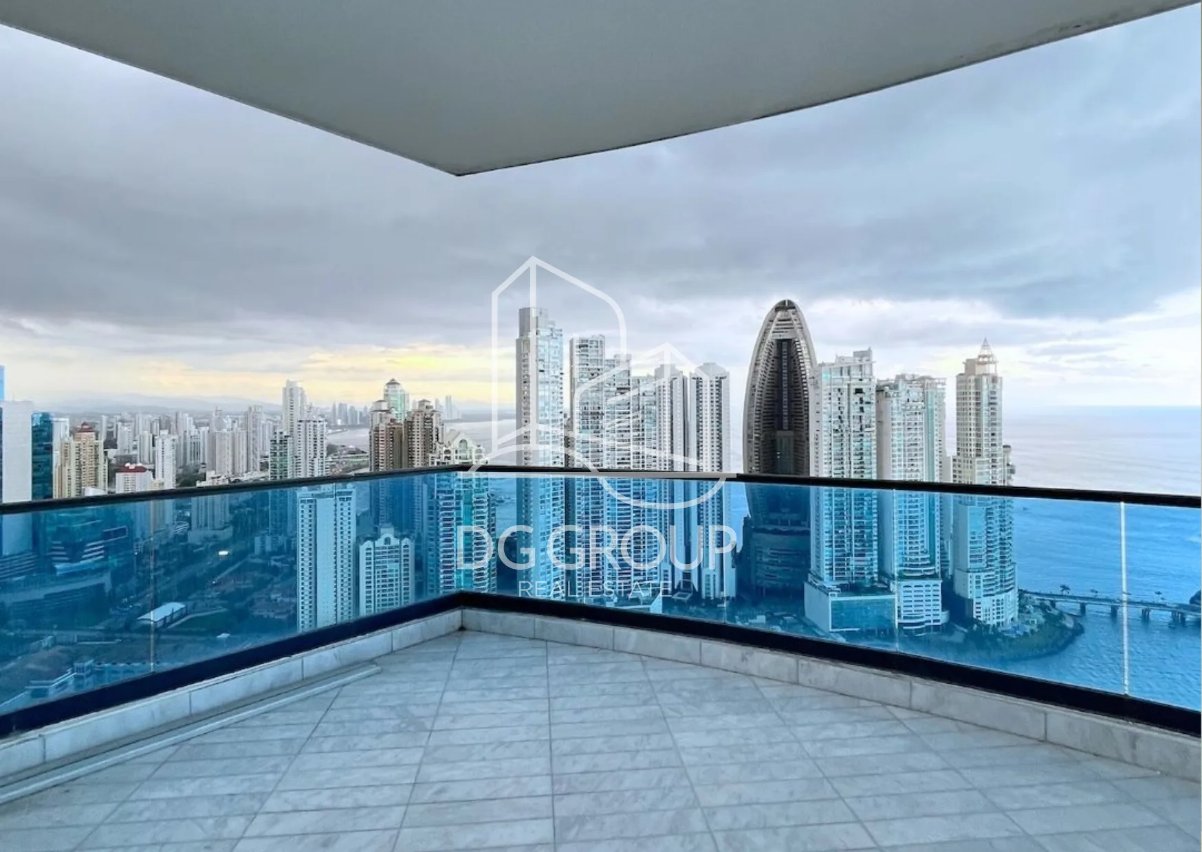 Venta de Penthouse en Punta Paitilla PH Ocean Front en Ciudad de Panamá – 565 m², 5 recámaras – foto 1 de 8