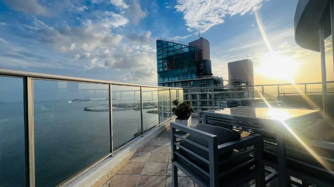 Venta de Penthouse en Sky Residences en Ciudad de Panamá – 260 m², 2 recámaras – foto 1 de 8