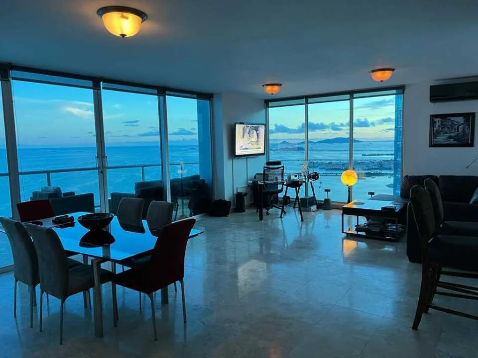 Venta de Penthouse en Sky Residences en Ciudad de Panamá – 260 m², 2 recámaras – foto 2 de 8