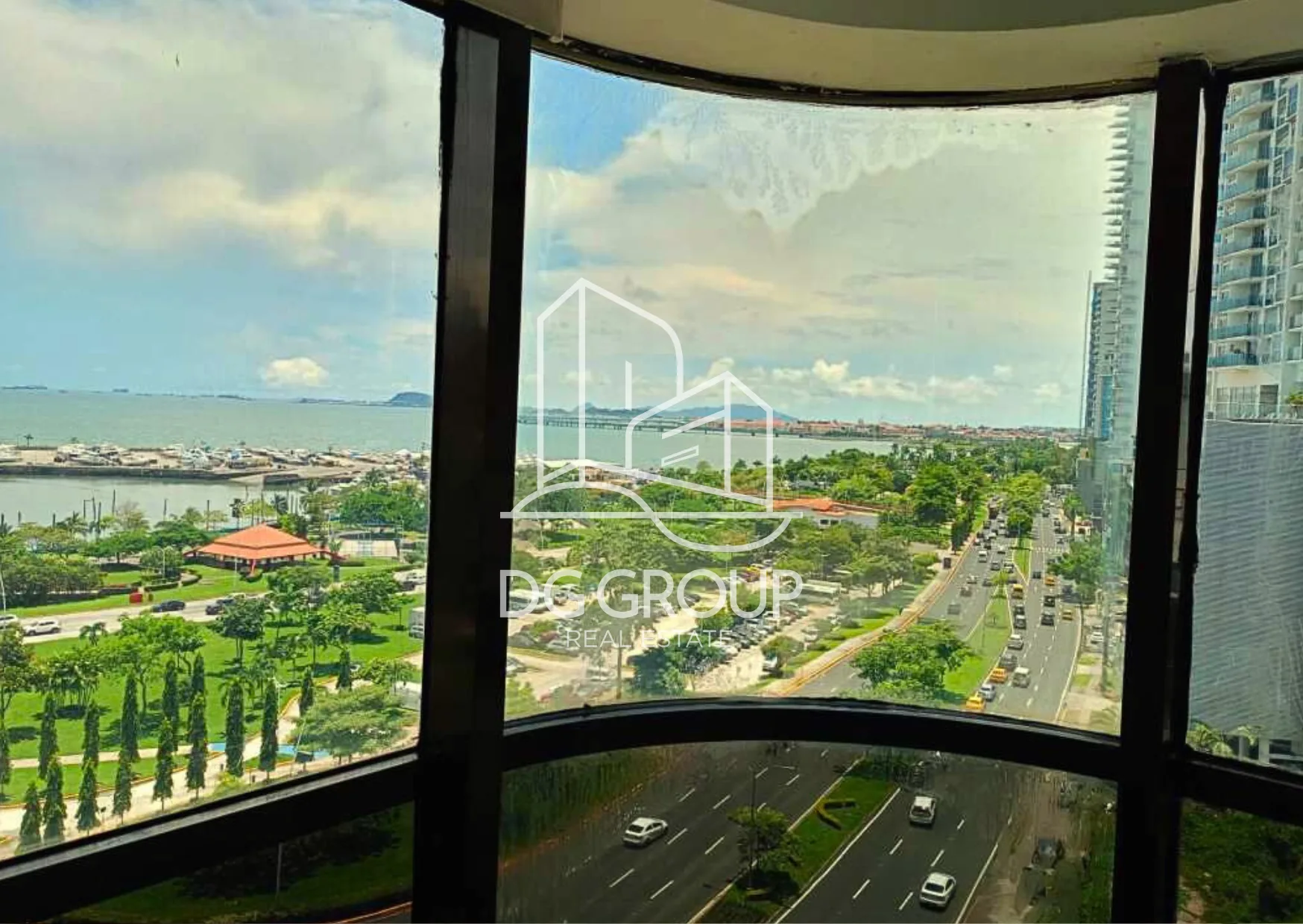 Venta de piso en Avenida Balboa Torre BAC en Ciudad de Panamá – 616 m² – foto 4 de 8
