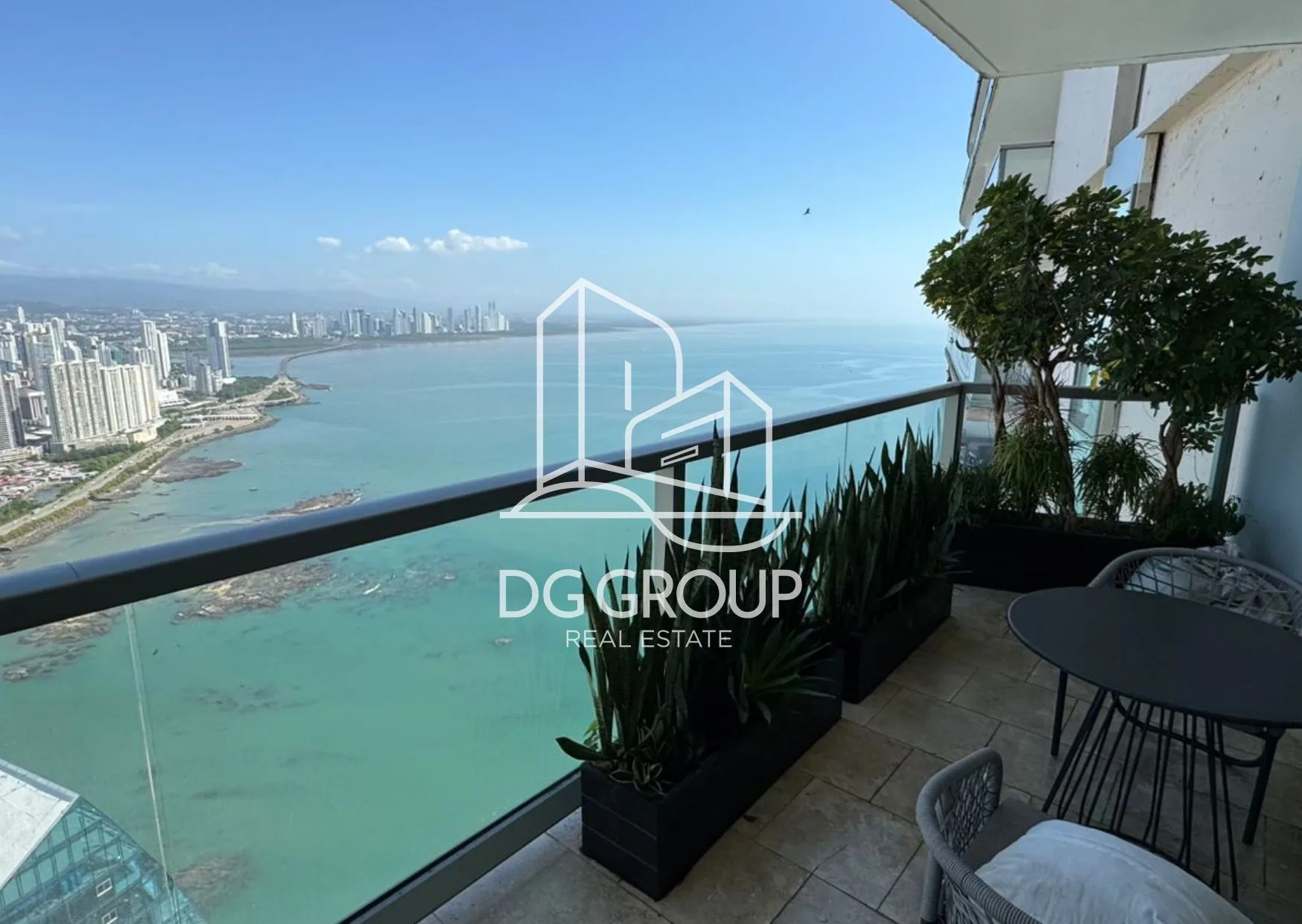 Penthouse for Sale in Punta Pacifica, PH Toc in Ciudad de Panamá – 3 bedrooms – photo 1 of 8