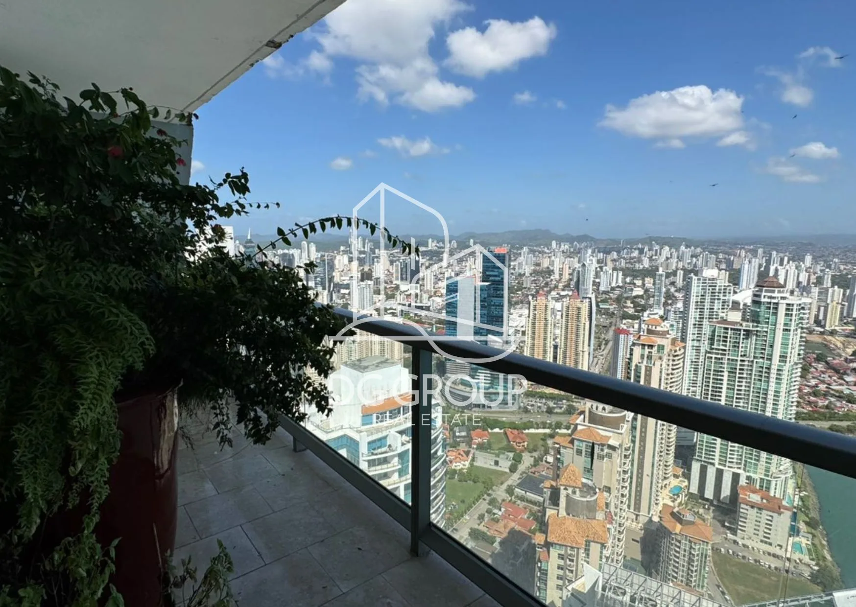 Penthouse for Sale in Punta Pacifica, PH Toc in Ciudad de Panamá – 3 bedrooms – photo 6 of 8